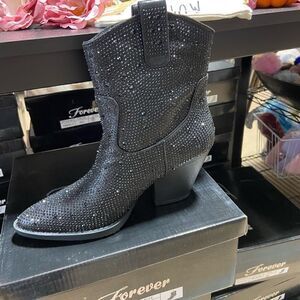 Black Rhinestone Boots‎